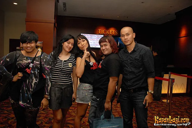 tamara bleszynski, Navy Rizki Tavania, Mirasih Tyas Endah  