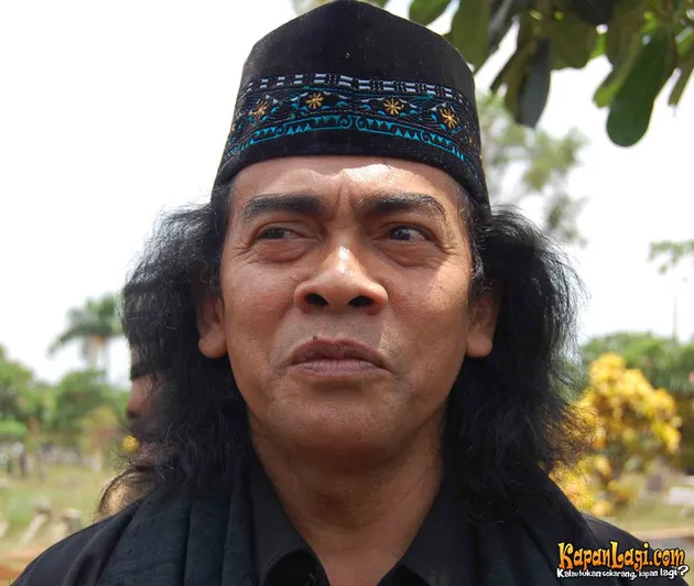PROSESI PEMAKAMAN ELIA KADAM DI TPU MENTENG PULO 
