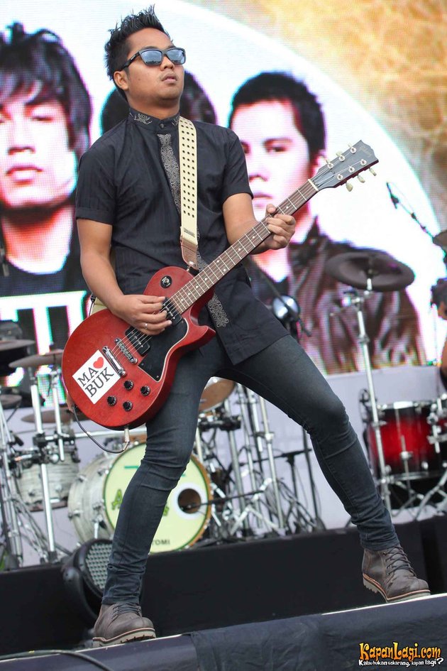 PUNCAK KONSER KEMENANGAN BERSAMA DJARUM COKELAT 