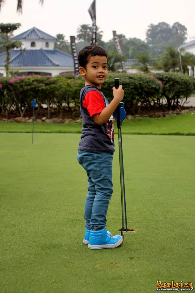 Uje, Pipik, Golf, Anak Uje