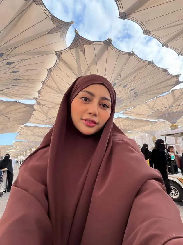 Rachel Vennya umrah
