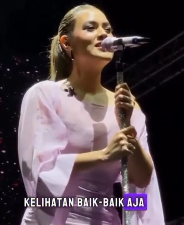 Raisa tampil cantik