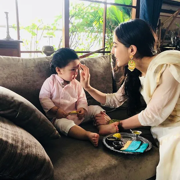 Sara Ali Khan - Taimur Ali Khan