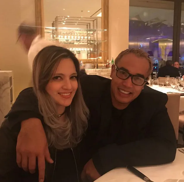 Nia Ramadhani dan Ardie Bakrie terbang ke Amerika Serikat untuk menghabiskan liburan akhir tahun mereka. Puncaknya, ada sebuah acara dari keluarga Bakrie pada malam pergantian tahun.