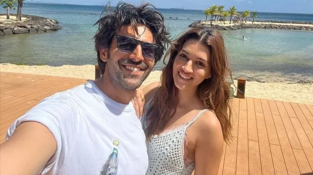 Kartik Aaryan - Kriti Sanon