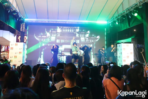 Indahkus &amp; Ramengvrl