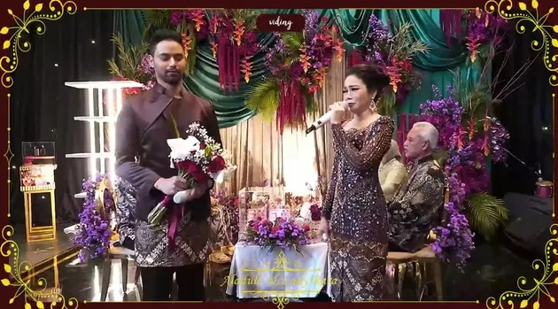 Rara LIDA pakai kebaya
