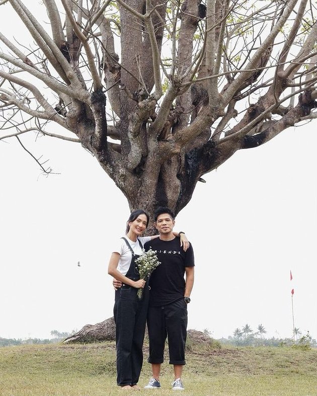 Celebrate 13 Years of Marriage, Intimate Photos of Artika Sari Devi and Baim that Rarely Seen: Harmonious with Two Children