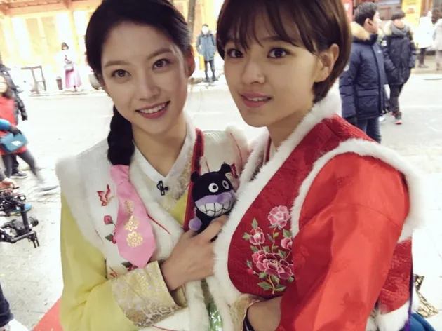 Bintang Korea Rayakan Imlek