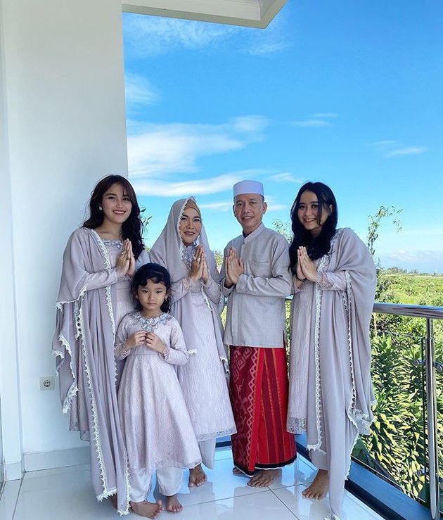 Celebrate Eid at a Luxury Villa, Ayu Ting Ting Shows Beautiful Views with Family
