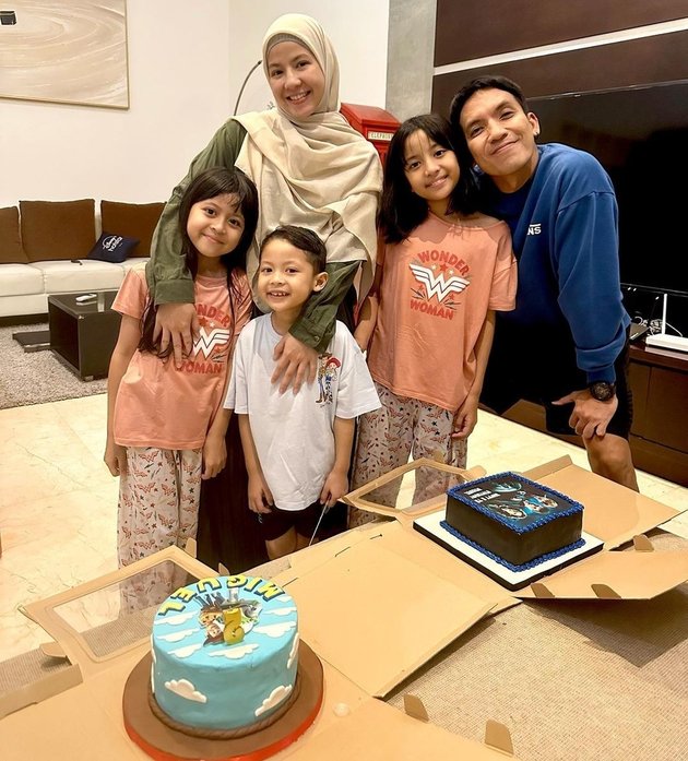 Celebrating Birthday in the Hospital, 8 Photos of Desta with His Children Who Pray to Reconcile with Natasha Rizky