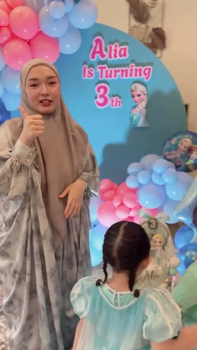 Potret terbaru Zaskia Gotik rayakan ultah anak