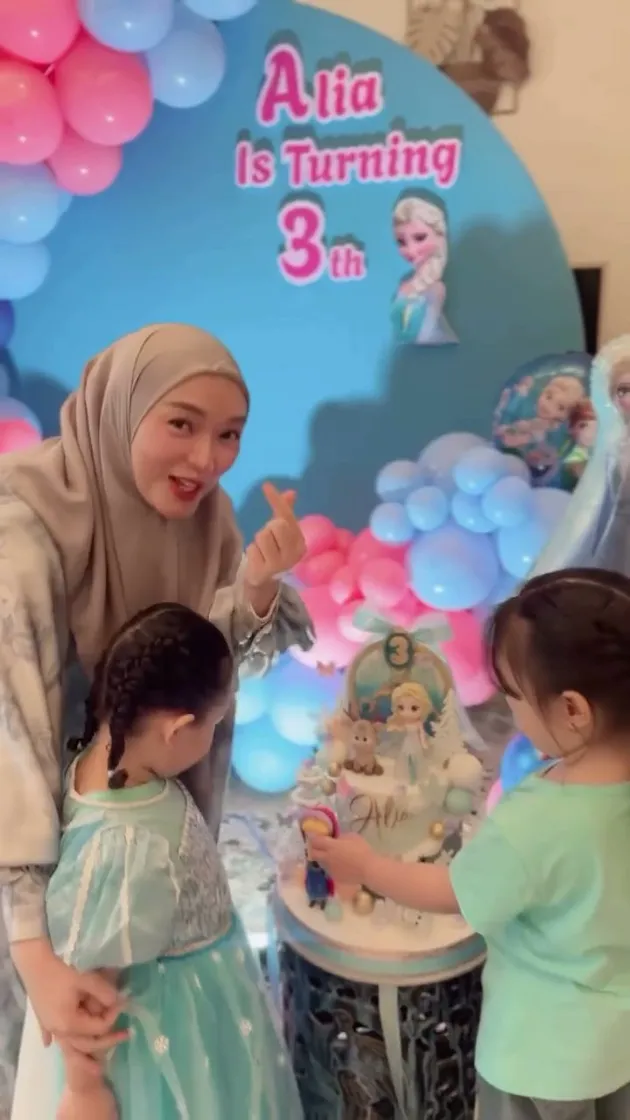 Potret terbaru Zaskia Gotik rayakan ultah anak