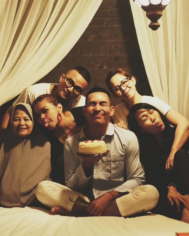 Ulang tahun robby purba