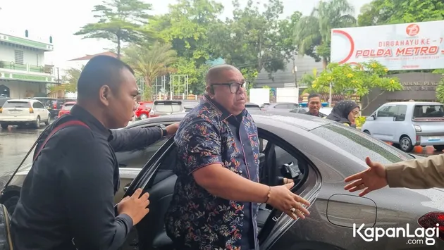 Razman Bawa Enam Bukti Saat Diperiksa Penyidik