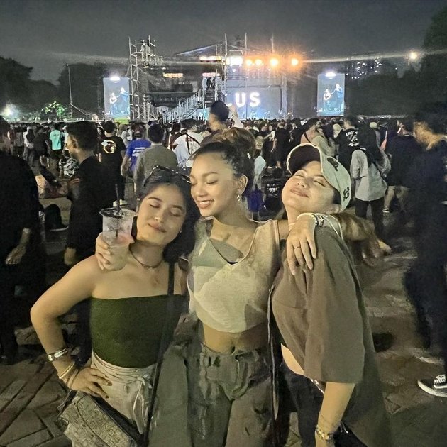 Current Hits Teenagers, This is Naura Ayu's Style When Watching Concerts: Radiating Gen Z Vibe and Attracting Attention!