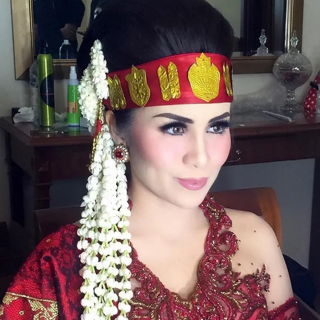 RESEPSI ADAT BATAK MOMO GEISHA DAN REZA, MERAH DI 