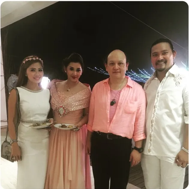 RESEPSI CICIT CANTIK SOEHARTO, MEWAH ROMANTIS DI TEPI 