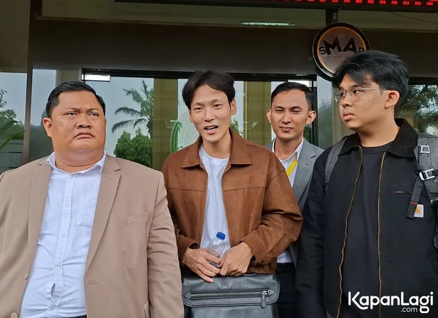 Na Daehoon resmi cerai talak