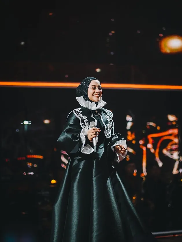 Lesti kembali menyanyi.