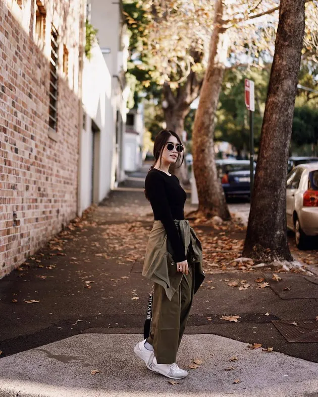 Fashion Ana Octarina