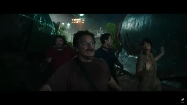 Anaconda cuplikan film dikejar ular