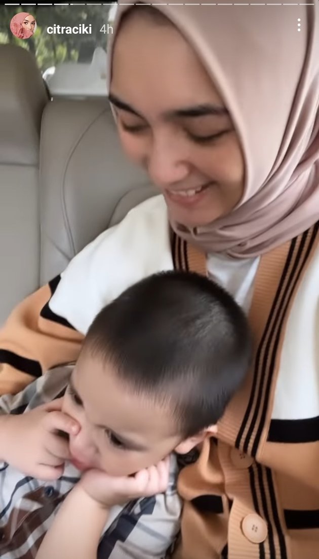 Rezky Aditya Hammered with a Hammer as Kekey's Biological Father, Here's a Portrait of Citra Kirana who Remains Calm Accompanying Attar Vaccination and Playing