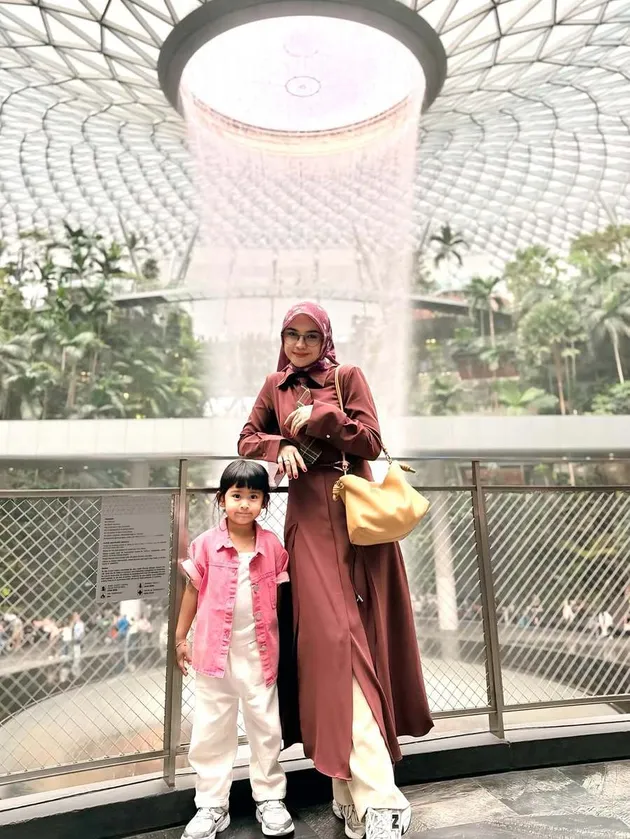 OOTD Ria Ricis dan Moana