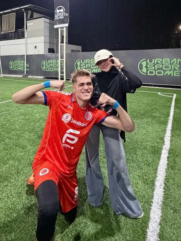 Ria Ricis berpose manis dengan Aisar