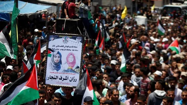 paramedis palestina, razan al-najjar, parapmedis palestina ditembak israel