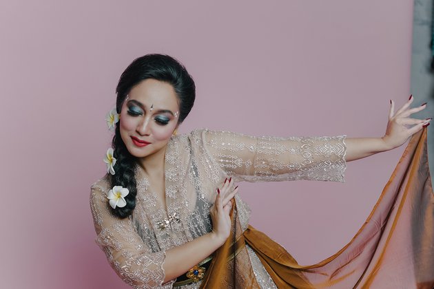 Release of New Single, Here are 9 Enchanting Photos of Bella Fawzi as a Balinese Girl and Indian Woman in the Latest Music Video