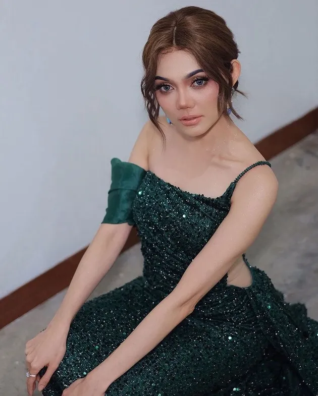 Rina Nose Cerita Asal Usul Nama Panggungnya