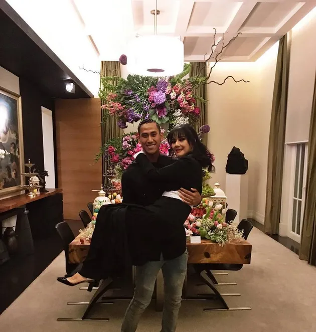 Rini S Bono, Mantan Istri Ahmad Albar