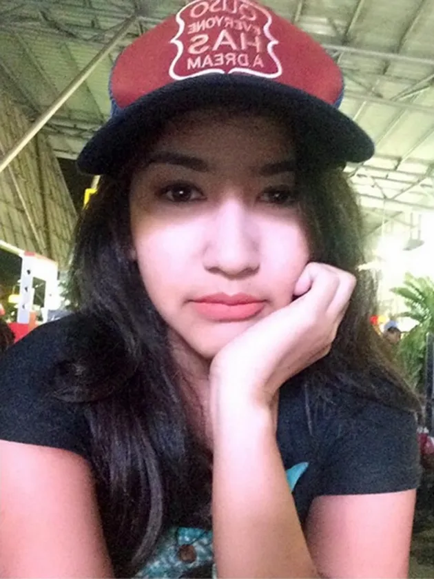 RISMA, MANTAN ISTRI FERRY MARYADI KINI SINGLE HOT MOM CANTIK