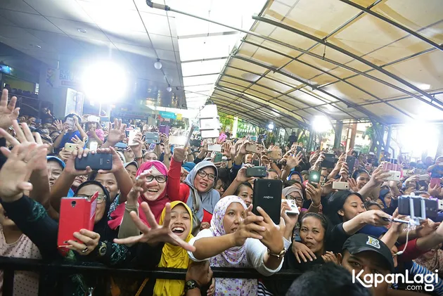 Siddharth Nigam dan Suzanne Bernert