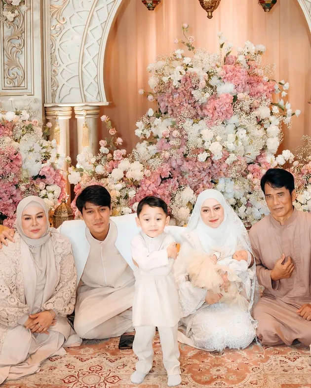 Keluarga Rizky Billar dan menantu