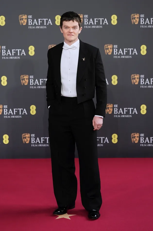 Robert Aramayo di red carpet BAFTA Awards 2026