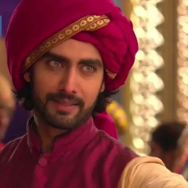 рохит пурохит биография. султан разия мирза. рохит пурохит и его жена. сериал «порус» рохит пурохит. рохит пурохит.