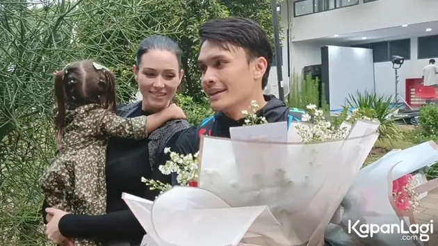 Randy Pangalila Romantis Istri