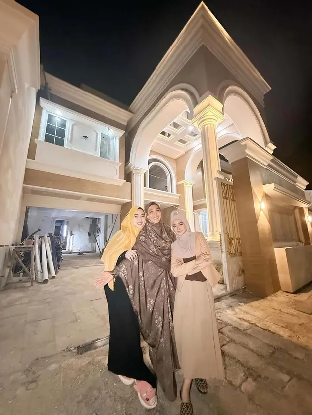 Ria Ricis Bersama Kedua Kakak