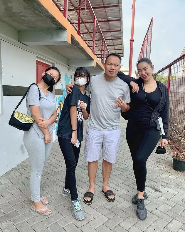 Kalina Ocktaranny dan Vicky Prasetyo