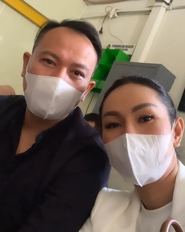 Kalina Ocktaranny dan Vicky Prasetyo