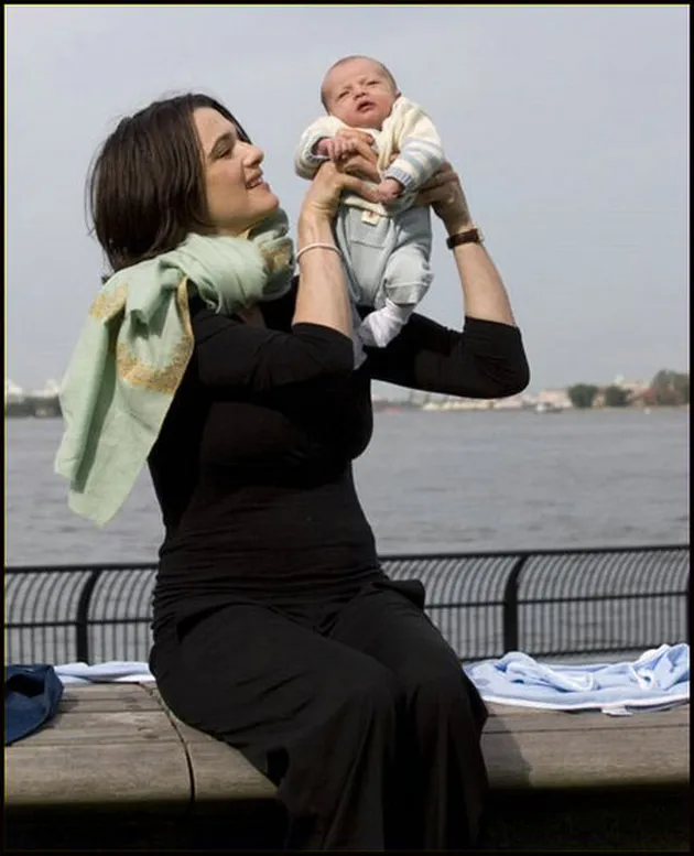 rachel_weisz_dan_bayinya