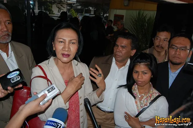 Ratna Sarumpaet