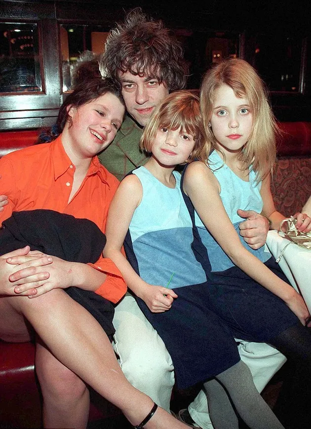 REKAM JEJAK PERJALANAN HIDUP PEACHES GELDOF 1989-2014 