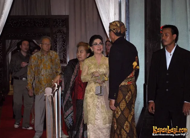 resepsi pernikahan wulan guritno