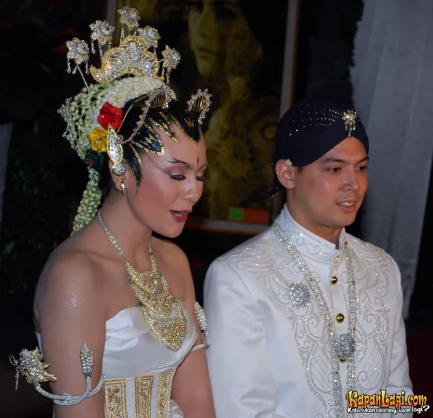 resepsi pernikahan wulan guritno