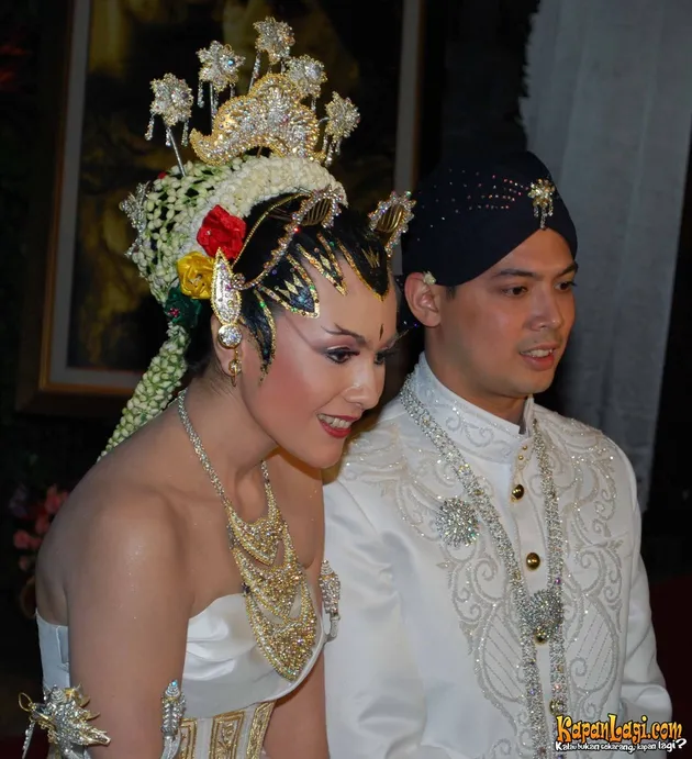 resepsi pernikahan wulan guritno