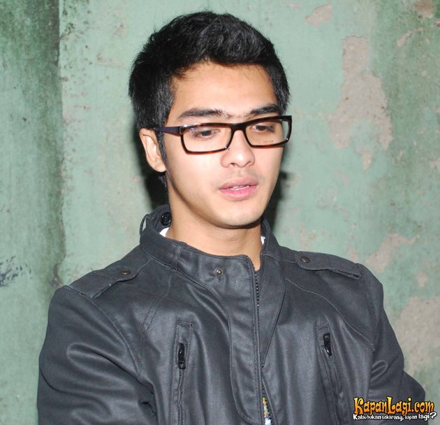  RICKY  HARUN  TAK LUPAKAN MANTAN  PACAR KapanLagi com