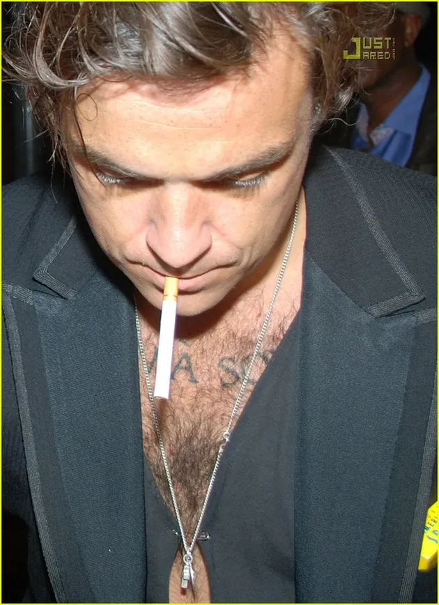 robbie williams pamer bulu dada